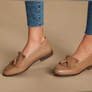 Seychelles Women’s Cloak Kiltie Tan (Buff) Leather Tasseled Loafers / Size 7.5